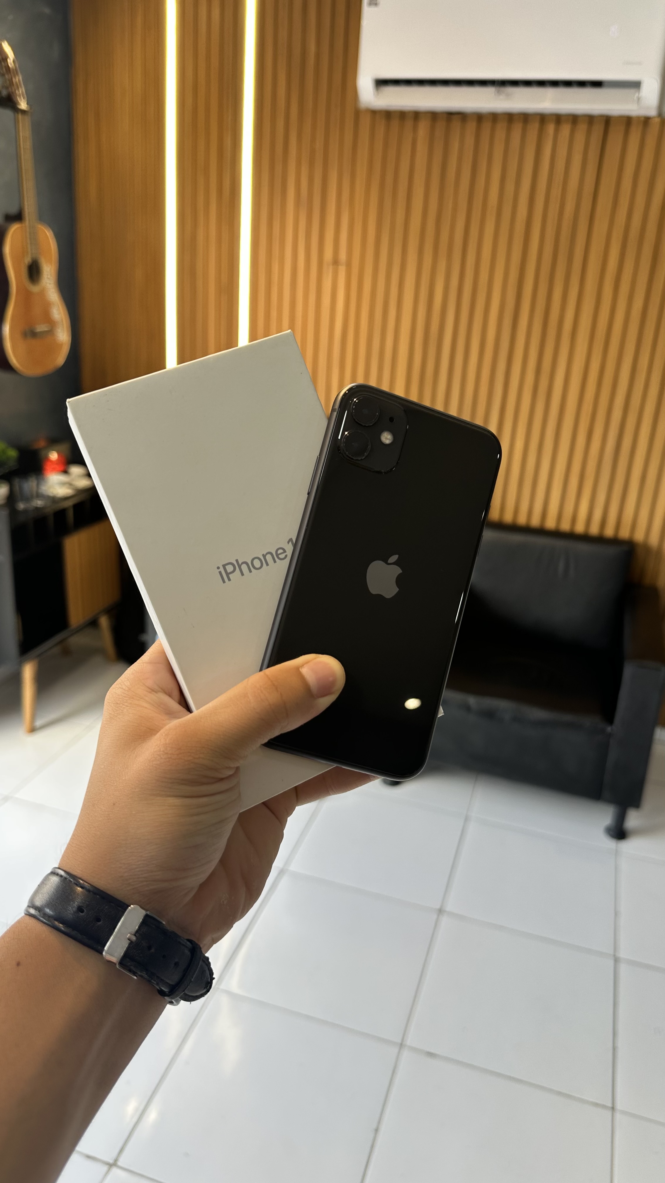 IPHONE 11 64g - 100% 