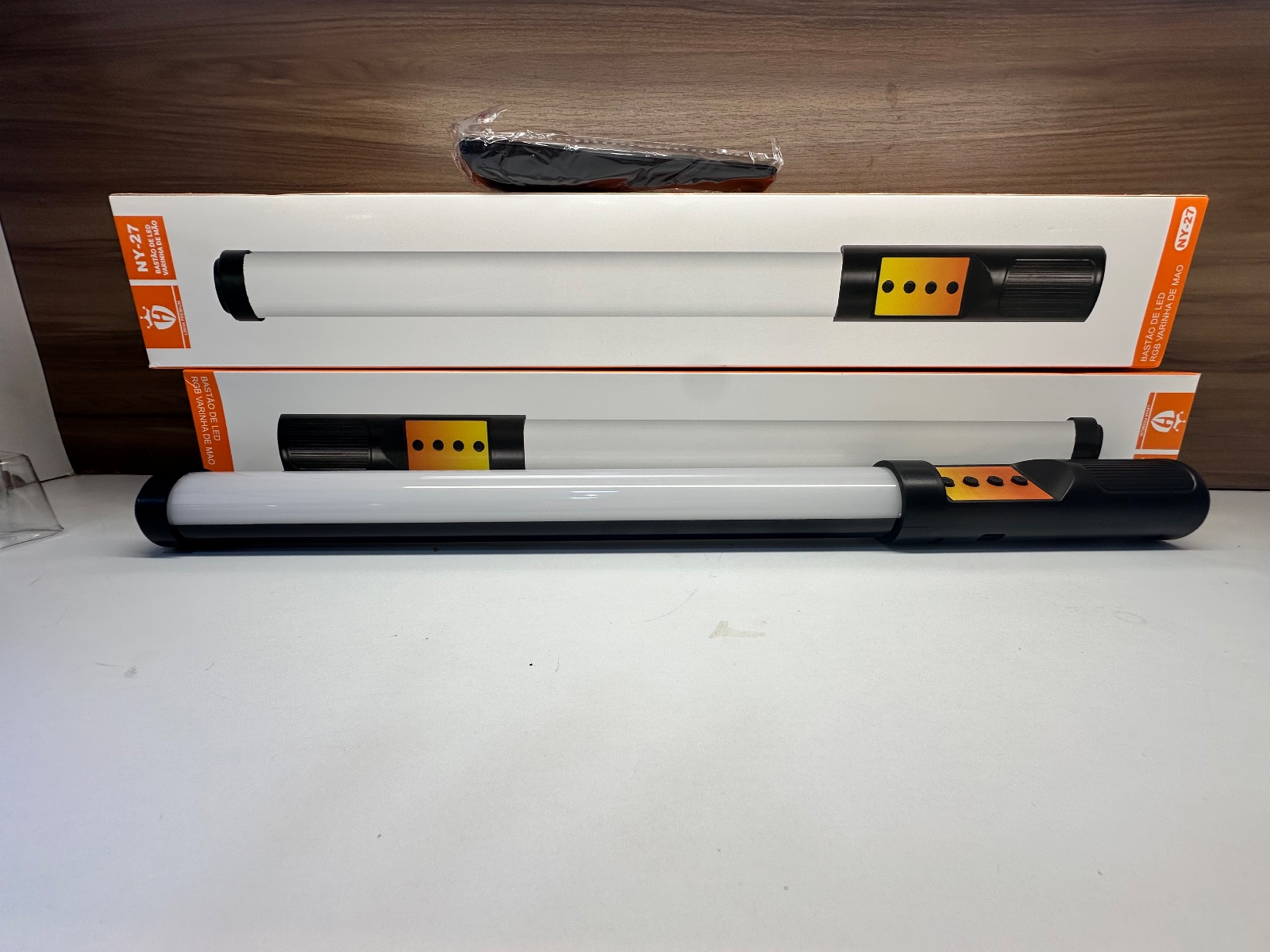 BASTÃO DE LED COM CONTROLE 